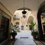 Appartamento In Centro Storico-Borgo Albizi 27